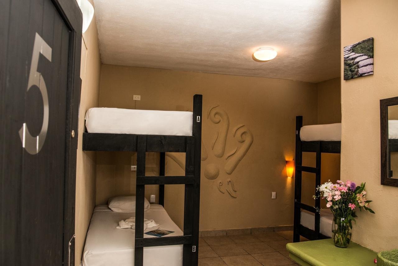 Deja Hostel Плая-дель-Кармен Экстерьер фото